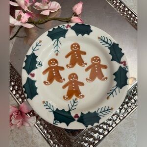 Hartstone Gingerbread Pattern Ceramic 8” Holiday Plate Holly & Berries, signed